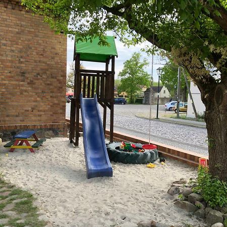 Alte Schule Cafe Und Pension Drehna Екстериор снимка