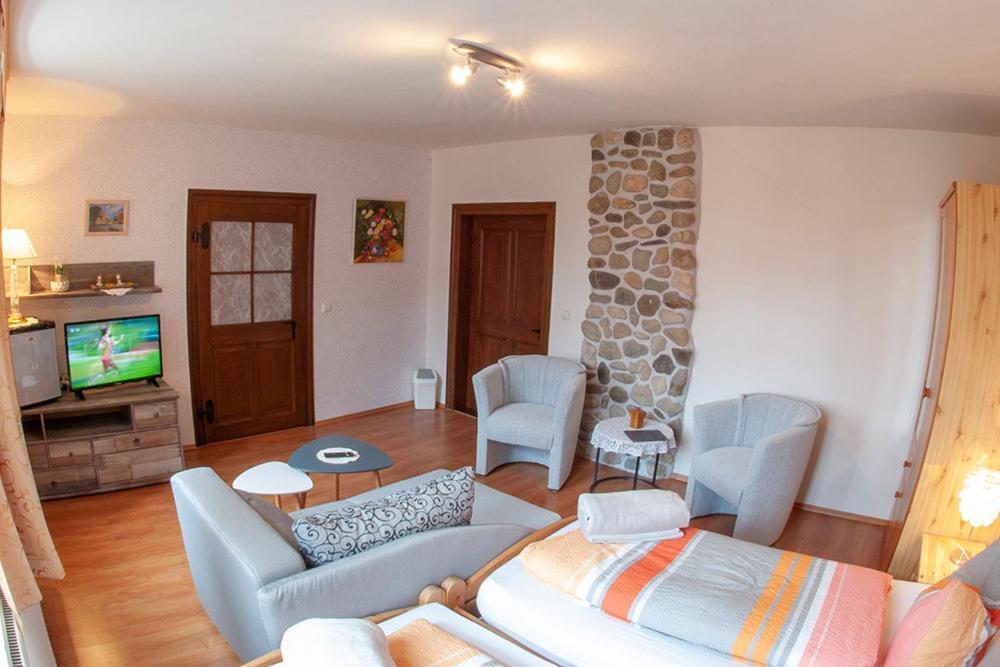 Alte Schule Cafe Und Pension Drehna Екстериор снимка