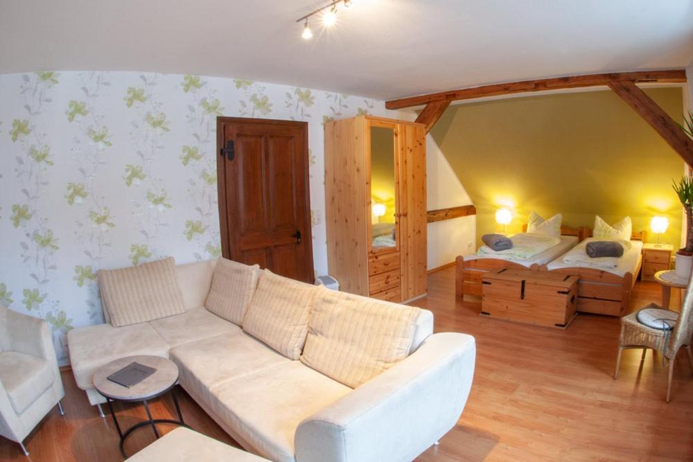 Alte Schule Cafe Und Pension Drehna Екстериор снимка