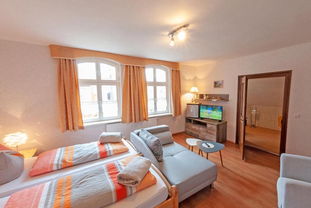 Alte Schule Cafe Und Pension Drehna Екстериор снимка